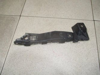 Кронштейн переднего бампера правый Kia Ceed 1 ED