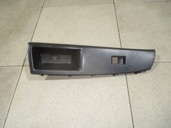 Накладка блока управления стеклоподъемниками Chevrolet Cruze J300