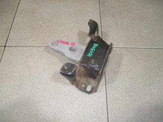 Опора КПП левая Ford Fiesta 6