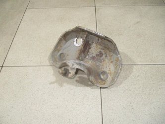 Кронштейн задней балки Ford Fiesta 6