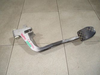 Педаль сцепления Volkswagen Passat B5