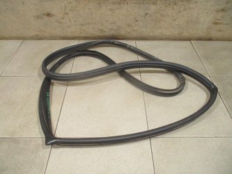 Уплотнитель двери Hyundai Tucson 1 JM