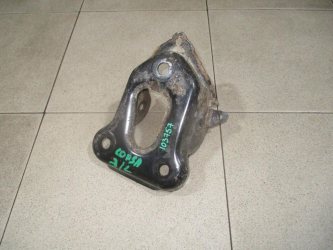 Кронштейн задней балки Opel Corsa D