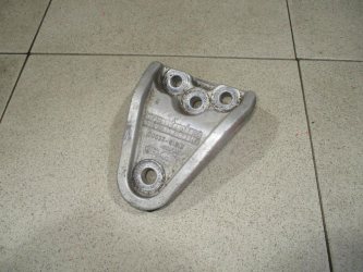 Кронштейн двигателя правый Hyundai Tucson 1 JM