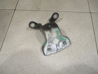 Петля двери задней Chevrolet Captiva C100