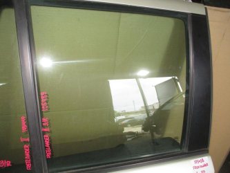 Стекло двери задней правой Land Rover Freelander 2 L359