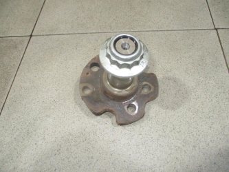 Цапфа Volkswagen Polo 5