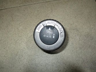 Кнопка блокировки дифференциала Nissan X-Trail T31