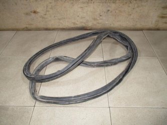 Уплотнитель двери Volkswagen Polo 5