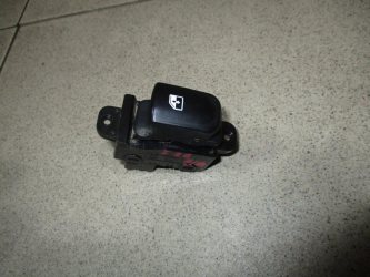 Кнопка стеклоподъемника Hyundai i20 PB