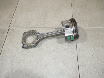 Поршень с шатуном Toyota RAV4 A40