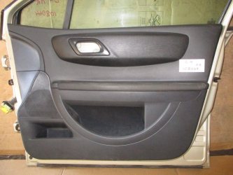 Обшивка двери передней правой Citroen C4 LC