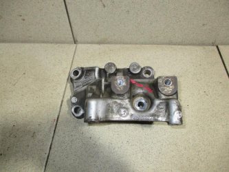 Кронштейн топливного фильтра Land Rover Freelander 2 L359