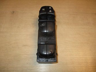 Блок управления стеклоподъемниками Nissan Qashqai J11