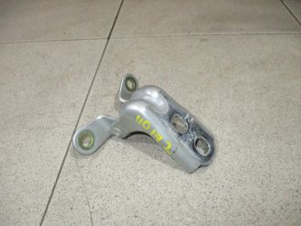Петля двери передней левой верхняя Chevrolet Cobalt T250