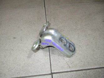 Петля двери передней правой верхняя Chevrolet Cobalt T250