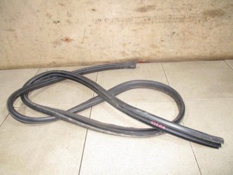 Уплотнитель двери Subaru Outback B15, BS