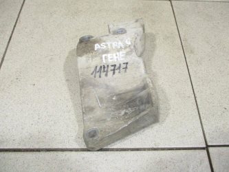 Кронштейн генератора Opel Astra G