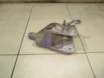 Кронштейн опоры двигателя Opel Zafira C