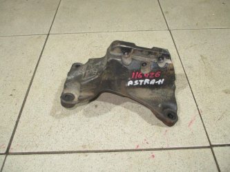Кронштейн двигателя правый Opel Astra H