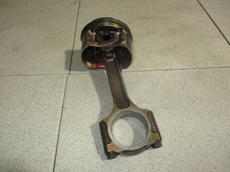 Поршень с шатуном Nissan Juke F15