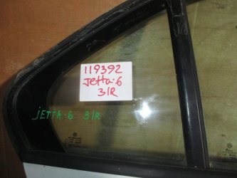 Стекло двери задней правой форточка Volkswagen Jetta A6