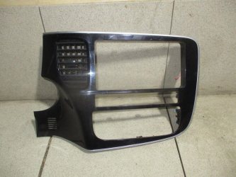 Накладка декоративная Mitsubishi Outlander 3 GF