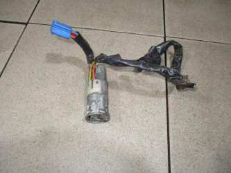 Замок зажигания Peugeot 206