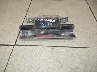 Петля двери багажника нижняя Nissan Navara D40