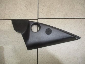 Крышка зеркала внутренняя правая Peugeot 206