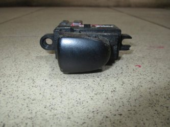Кнопка стеклоподъемника Nissan Juke F15