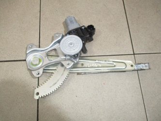 Стеклоподъемник задний правый Nissan Juke F15