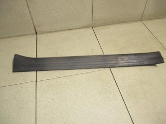 Накладка порога внутренняя Nissan Juke F15