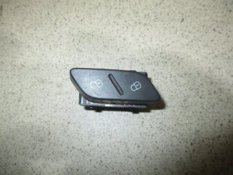 Кнопка центрального замка Volkswagen Jetta A6