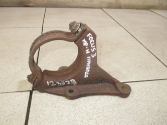 Кронштейн промежуточного вала привода Ford Focus 3