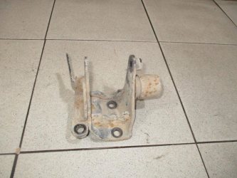 Кронштейн двигателя задний Toyota Corolla E150