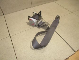 Ремень безопасности Toyota Corolla E150