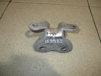 Петля двери передней правой нижняя Toyota Corolla E150
