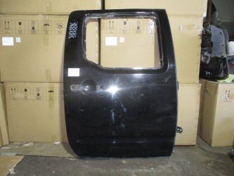 Дверь задняя правая Nissan Navara D40