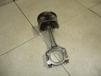 Поршень с шатуном Ford Focus 3