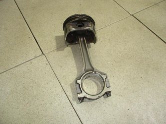 Поршень с шатуном Ford Focus 3