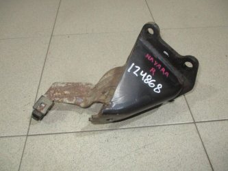Кронштейн двигателя правый Nissan Navara D40
