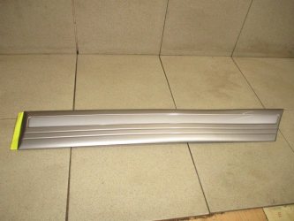 Молдинг задней левой двери Toyota Land Cruiser J100