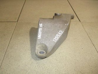 Кронштейн генератора Chevrolet Lacetti J200