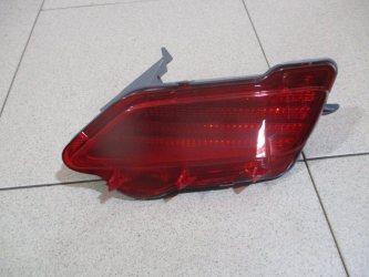 Отражатель в бампер задний правый Toyota RAV4 A40