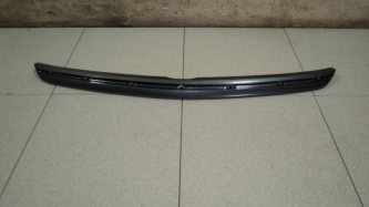 Накладка на решетку радиатора Toyota Corolla E150