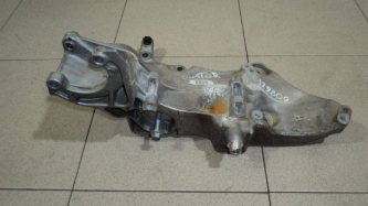 Кронштейн генератора Renault Duster 1