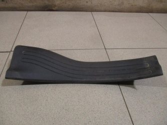 Накладка порога внутренняя Nissan Juke F15