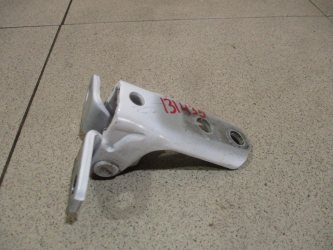 Петля двери Mitsubishi ASX