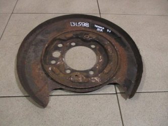 Щит опорный задний правый Nissan Teana J31